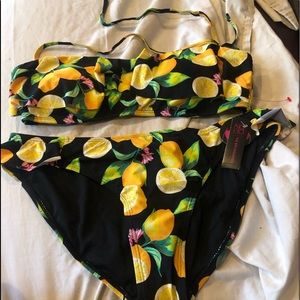 No Boundaries Juniors Large 11-13 Lemon Ruffle Halter Bikini Top & Bottom New.